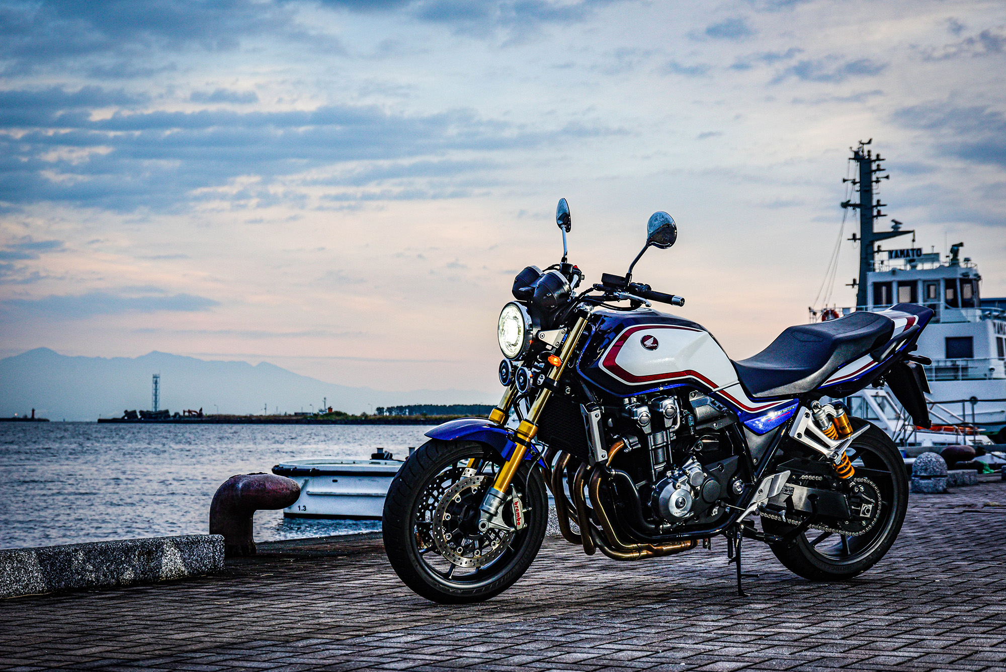 cb1300 2011