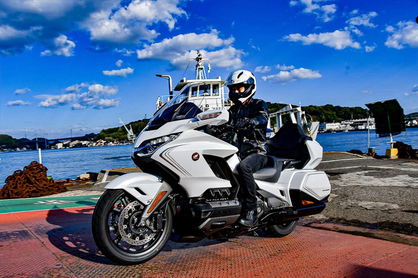 レンタルバイクで瀬戸内海に浮かぶ島々を巡る。絶景「しまなみ街道」ツーリング。