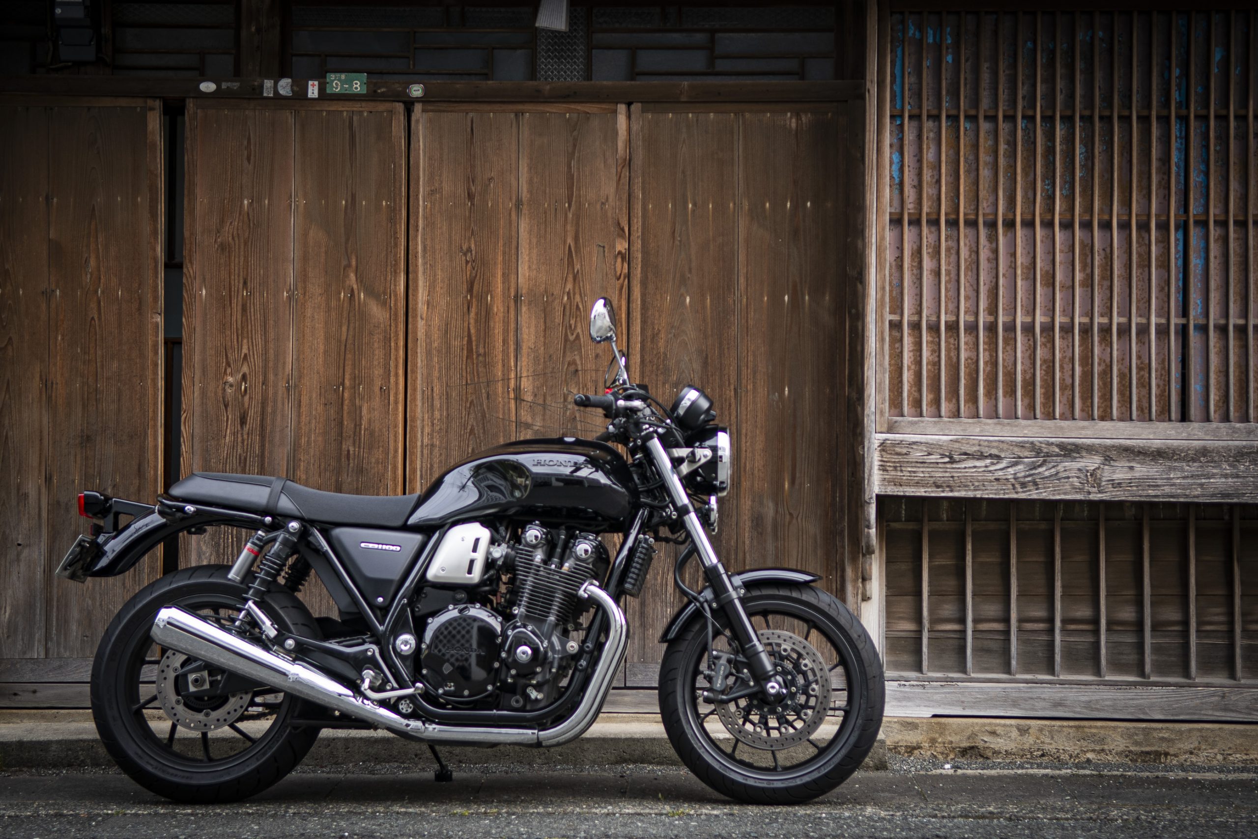 味わいバイクの『CB1100』シリーズに『走りのRS』って必要なの ...