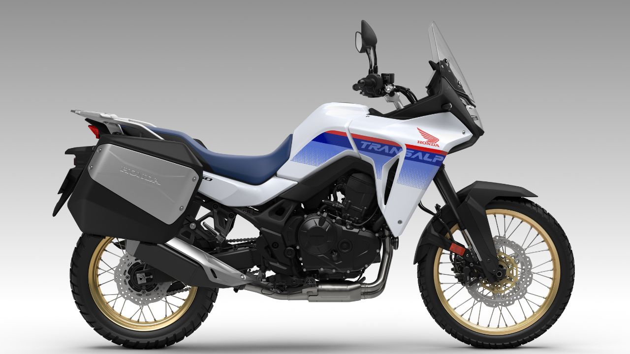 新型XL750 TRANSALP！新型750ccデュアルパーパスモデルを女性目線でX