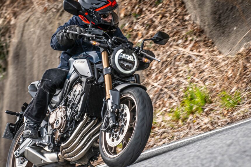 650cc大型バイク『CB650R』は”渋い大人のネイキッド”だと思う理由。Honda『CB』の名は伊達じゃない！【Honda CB650R 試乗インプレ・レビュー②／中編】