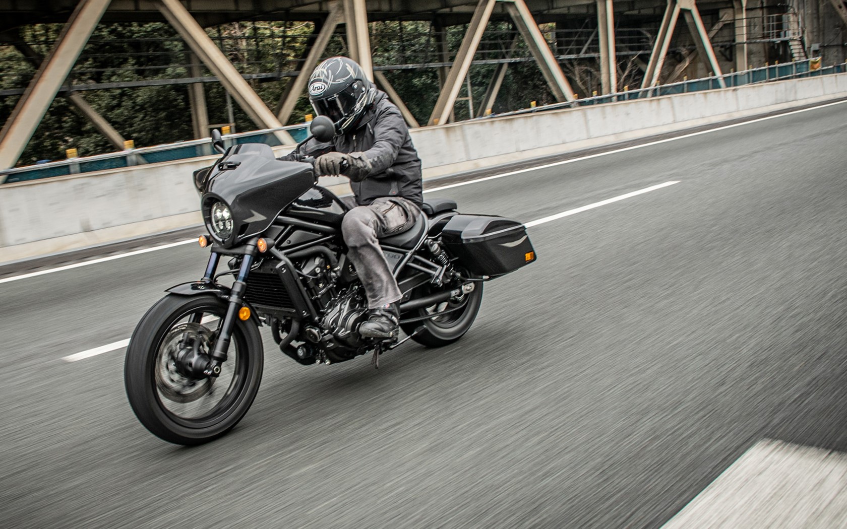 Rebel 1100（レブル1100）が化けた!? ツーリング仕様『Rebel 1100 T（レブル1100T）』なら1日1,000km走れそう……【ホンダの道は1日にしてならず／Honda