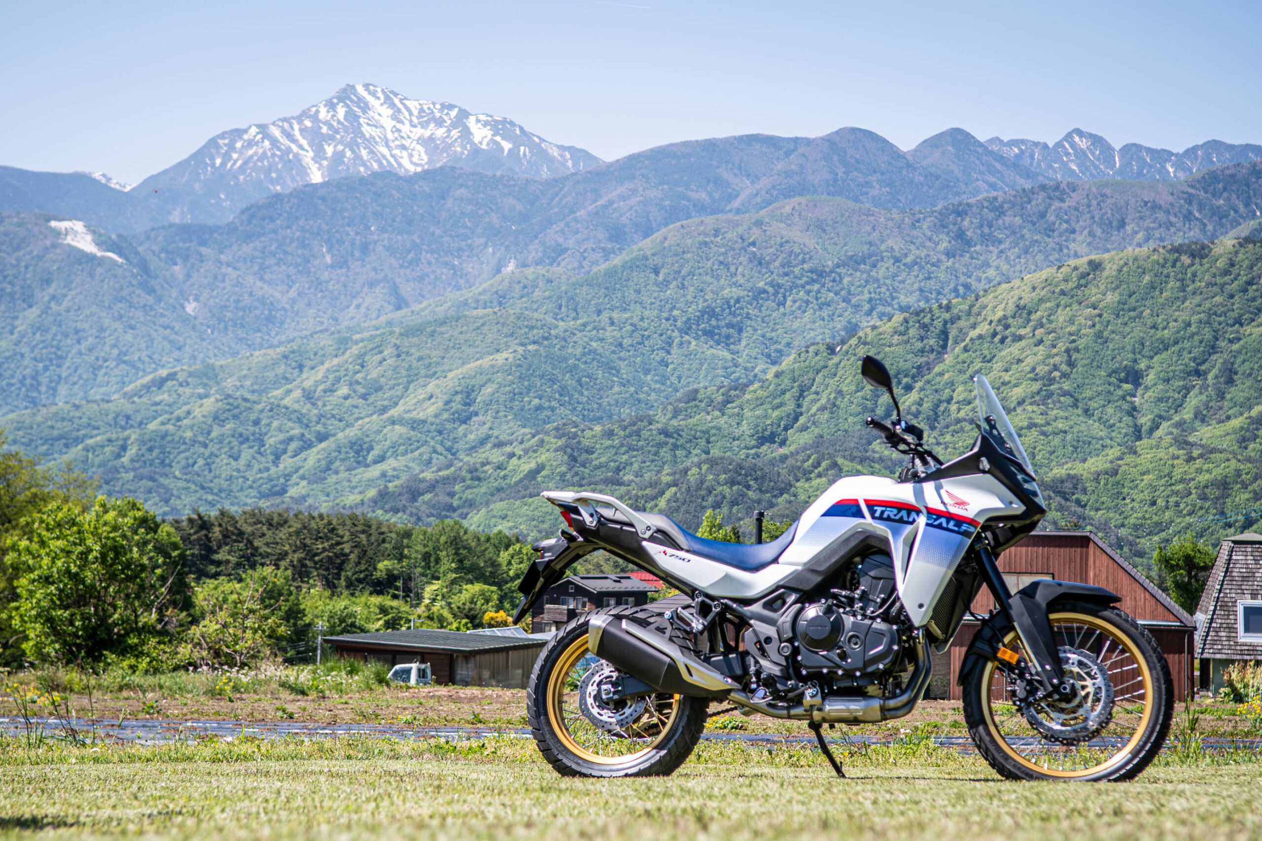 【速報】名車復活！ 新型トランザルプ（XL750 TRANSALP）は『本物』のデュアルパーパスだ！【Honda XL750 TRANSALP