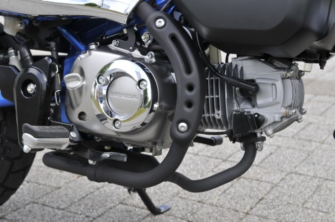 モンキー125ってどんなバイク 燃費や足つき性 装備などを解説 ホンダバイク資料室 Honda Monkey125 ホンダゴー バイクラボ