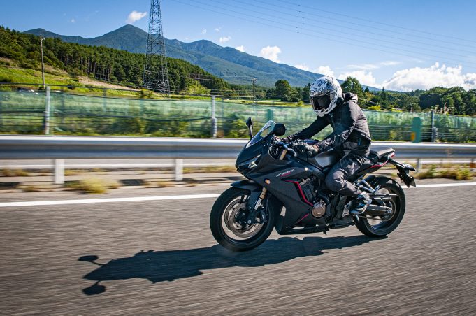 レンタルバイク派におすすめ こういうバッグ があるとすごく快適です レンタルバイクの便利アイテム その ホンダゴー バイクラボ