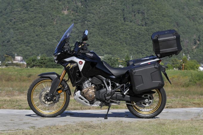 アフリカツイン アドベンチャースポーツes Dctってどんなバイク 燃費や足つき性 装備などを解説します ホンダバイク資料室 Honda Crf1100l Africa Twin Adventure Sports Es Dual Clutch Transmission