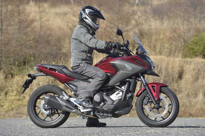 Nc750x Dct ってどんなバイク 燃費や足つき性 装備などを解説します ホンダバイク資料室 Nc750x Dual Clutch Transmission ホンダゴー バイクラボ