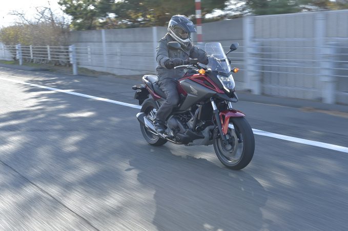 Nc750x Dctの組み合わせによる 快適 は 今までのバイクとちょっと違う ホンダの道は一日にして成らず 第4回 Honda Nc750x 中編 ホンダゴー バイクラボ