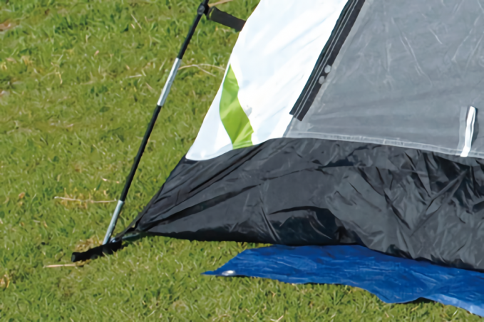 実はとってもカンタン ツーリング用テント を素早く立てるコツって バイクキャンプ Go Go 一般的なテントの張り方