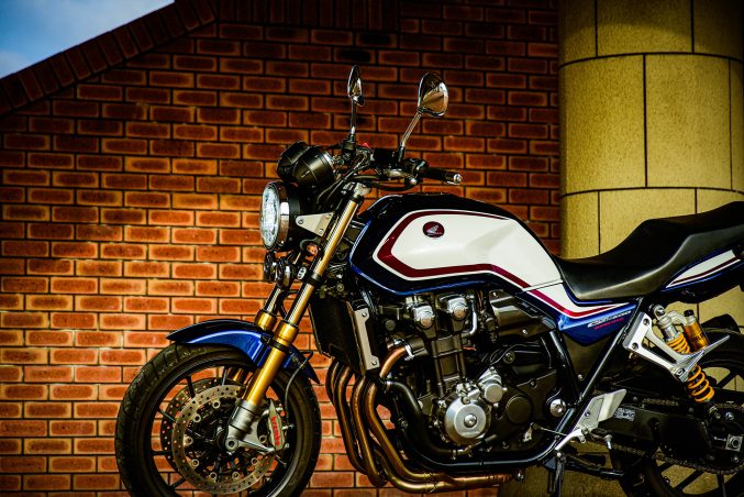 チングしま レビューで特典 Cb1300sf Cb1300スーパーフォア ビキニカウル 銀 シルバー スタンダードスクリーン 180パイ 汎用 アイネット Paypayモール店 通販 Paypayモール けるお Danielbernal Es