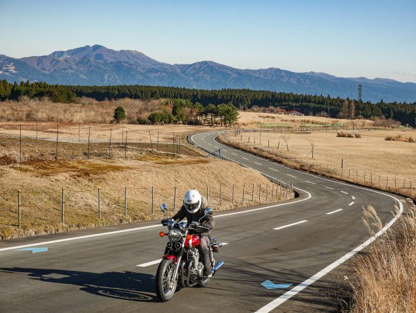 Cb1100 Exの走りは 他の Cb と狙ってるものがちょっと違う ホンダの道は一日にして成らず 第12回 Honda Cb1100 Ex 走り編 Cb1100 Exの走りは 他の Cb と狙ってるものがちょっと違う ホンダの道は一日にして成らず 第12回 Honda Cb1100 Ex 走り編