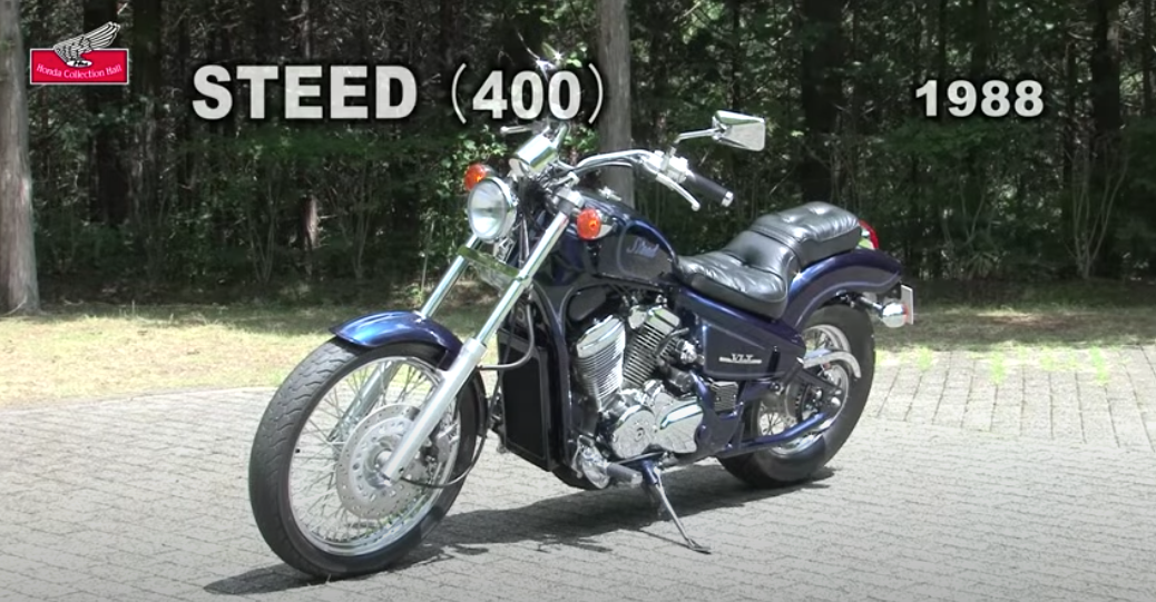 動画 90年代のアメリカンクルーザーブームを巻き起こした立役者 スティード400 ホンダ歴代バイク今昔図鑑 Steed 400 19年 編 動画 90年代のアメリカンクルーザーブームを巻き起こした立役者 スティード400 ホンダ歴代バイク今昔図鑑 Steed 400 19年 編