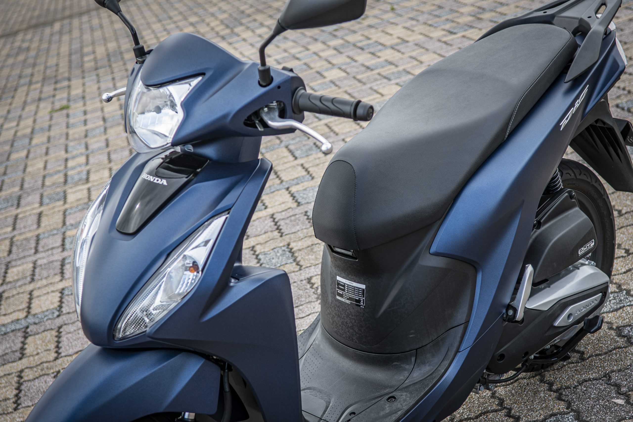 ホンダの原付二種スクーターを検討中なら ディオ110 にじっくり乗ってチェックしたい10のコト 次はどれ乗る レンタルバイク相性診断 Honda Dio110 21