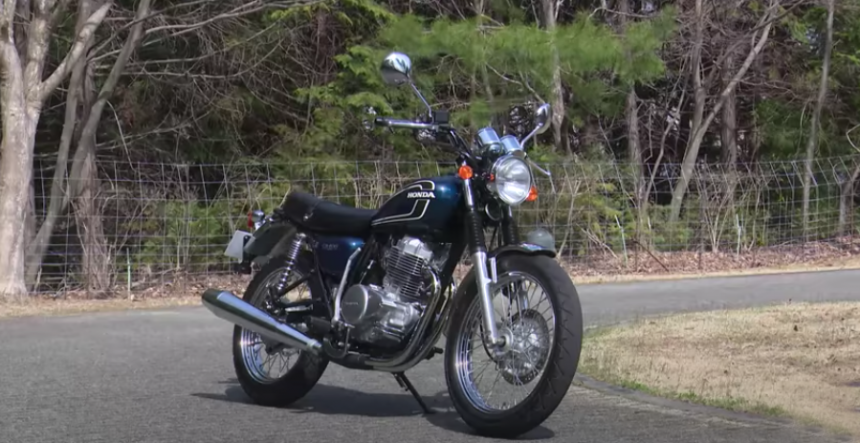 動画】GB350の前にもあった！ ホンダ流の空冷単気筒400ccの味わいシングルスポーツ『CB400SS』【ホンダ歴代バイク今昔図鑑／CB400SS （2001年）編】