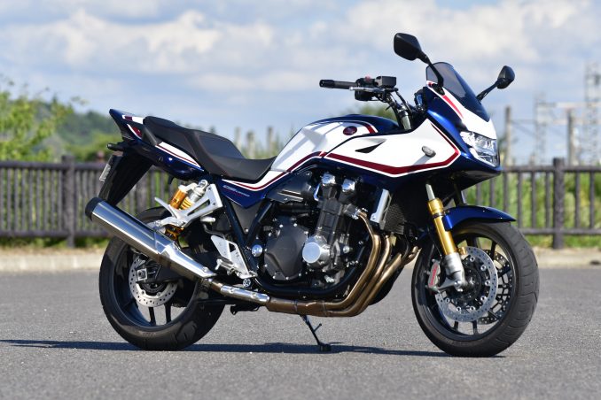 Cb1300sb Sp Cb1300スーパーボルドール Sp ってどんなバイク 燃費や足つき性 装備などを解説します ホンダバイク資料室 Honda Cb1300 Super Bol D Or Sp 21