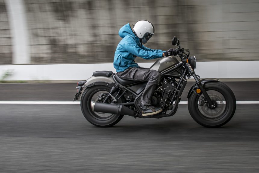 レンタルバイクだからこそ レブル500 を試してみる価値がある 次はどれ乗る レンタルバイク相性診断 Honda Rebel 500
