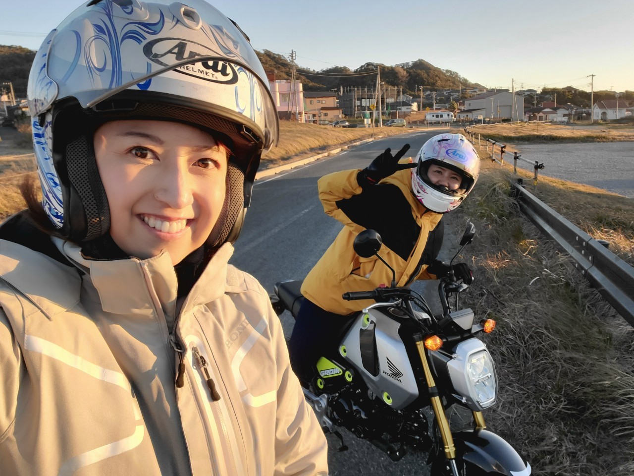 新しくなったモンキー125とグロムでわくわく女子ツーリング 目指せ 絶品黄金アジフライ