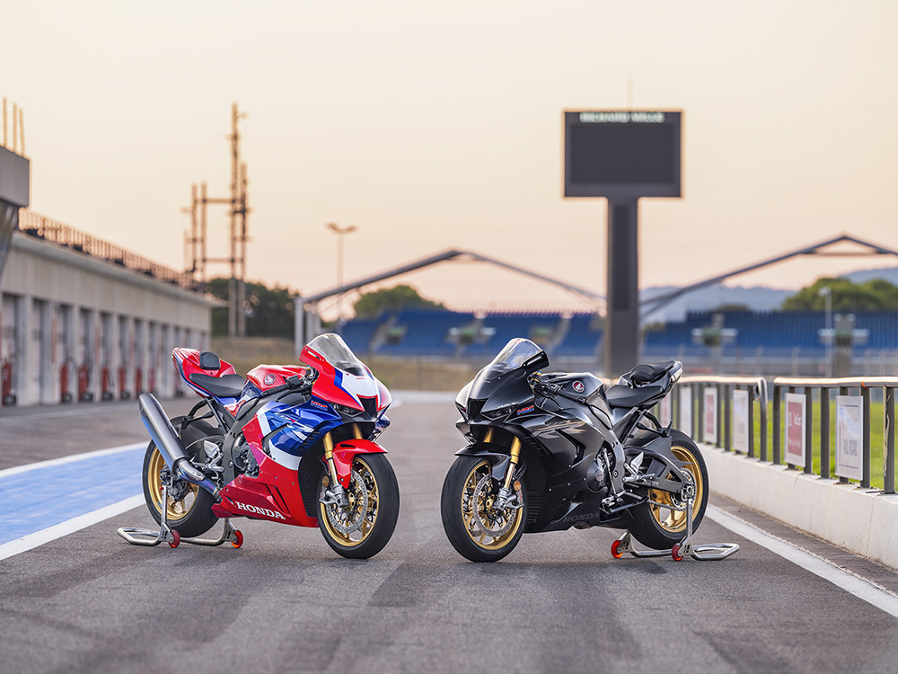 サーキットで本領発揮するマシン Cbr1000rr R Firebladeシリーズ 一部仕様を変更し登場 ホンダ 22新車ニュース Cbr1000rr R Fireblade 編