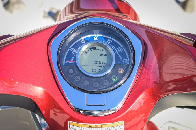 スーパーカブ C125ってどんなバイク 燃費や足つき性 装備などを解説します ホンダバイク資料室 Super Cub C125 22