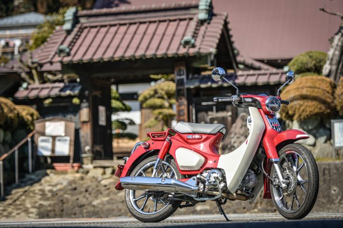 新型エンジン搭載 二代目 スーパーカブ C125 はどこが変わった 原付二種で楽しむホンダのバイク 第7回 スーパーカブ C125 前編 新型エンジン搭載 二代目 スーパーカブ C125 はどこが変わった 原付二種で楽しむホンダのバイク 第7回 スーパーカブ C125 前編