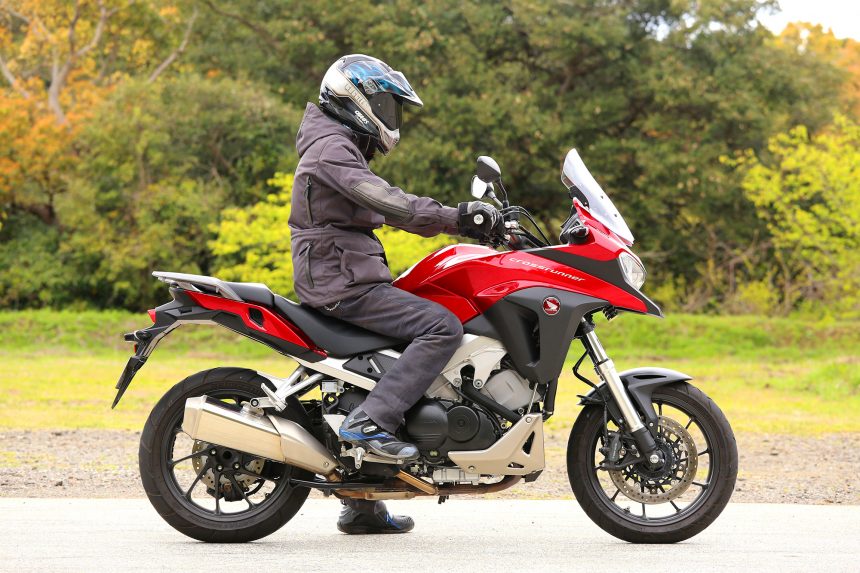 Vfr800xってどんなバイク 燃費や足つき性 装備などを解説 ホンダバイク資料室 Honda Vfr800x 19