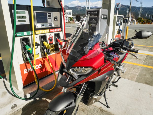 Vfr800xってどんなバイク 燃費や足つき性 装備などを解説 ホンダバイク資料室 Honda Vfr800x 19