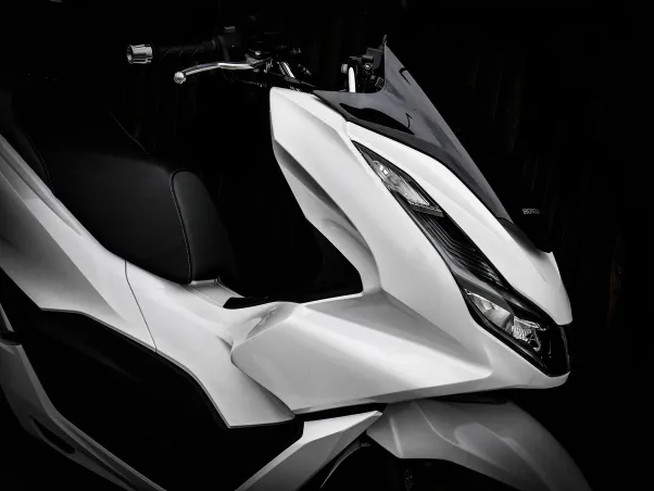 人気の Pcx160 や Adv150 に乗れる At限定普通二輪免許なら高速道路もokです バイク免許を取ろう At限定普通二輪免許 編
