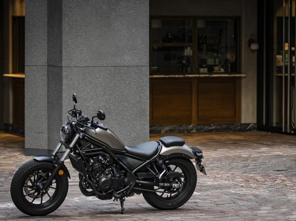 レブルと言えば250か1100 いやいや レブル500 を忘れちゃいけません ホンダの道は一日にして成らず 第27回 Honda Rebel 500 前編