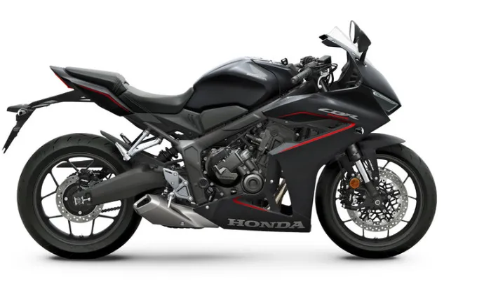 ホンダドリーム厚木でCBR650R E-Clutchをレンタル