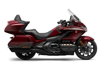 ホンダドリーム沖縄豊崎でGold Wing Tour 50th ANNIVERSARYをレンタル