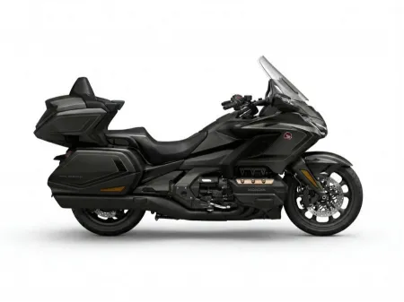 ホンダドリーム松阪でGold Wing Tourをレンタル