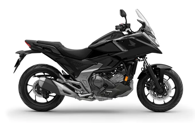 ホンダドリーム府中でNC750X Dual Clutch Transmissionをレンタル