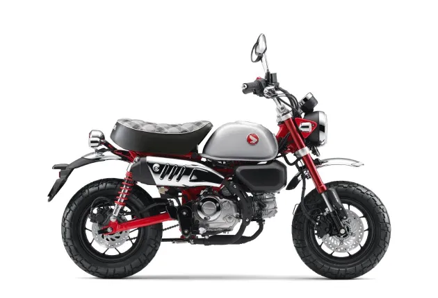 （有）ホンダウイングイワオでモンキー125をレンタル