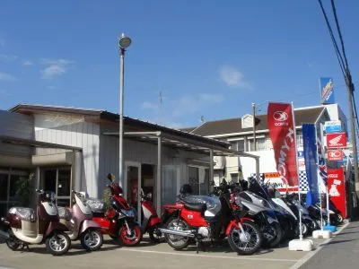 バイクショップジークライムスター若松店の写真